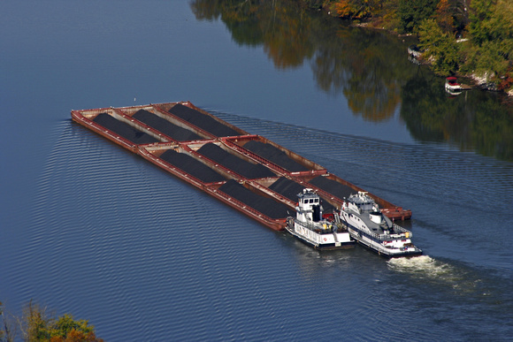 Coal Barge on Kanawha-rs-1472a